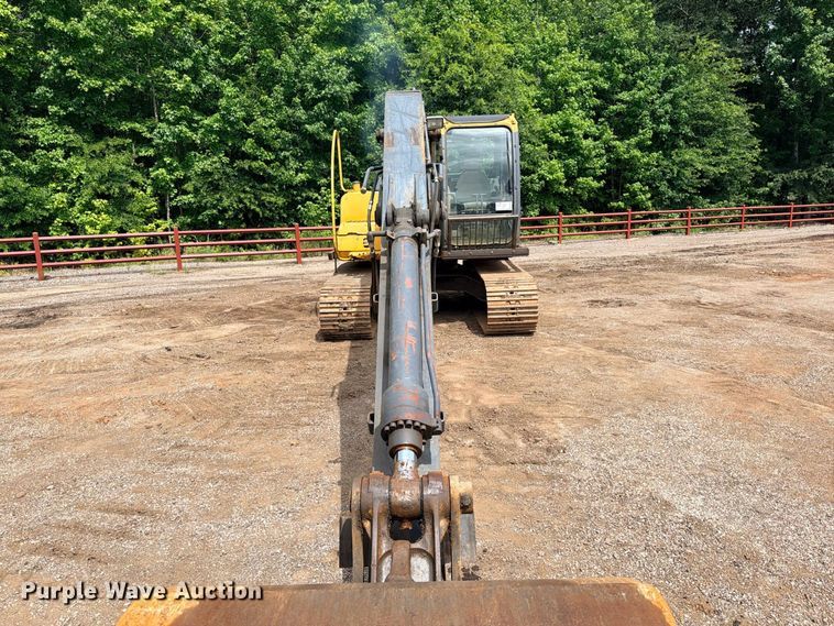 image for item ED5409 2008 John Deere 120D excavator