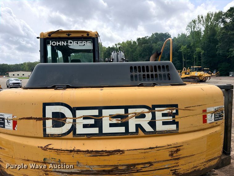 image for item ED5409 2008 John Deere 120D excavator