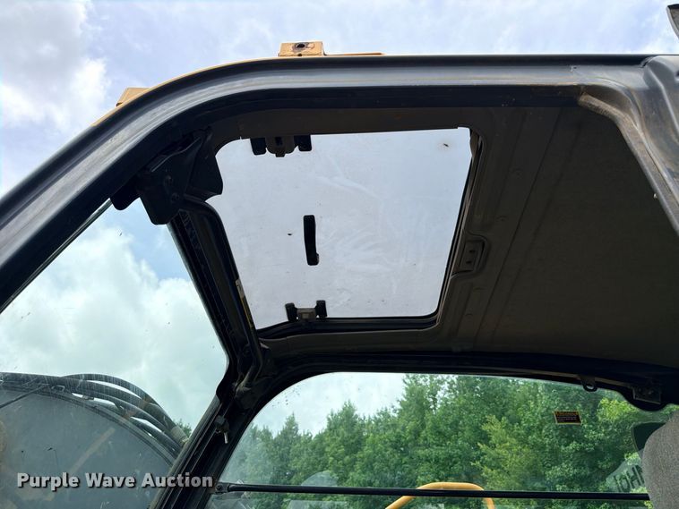 image for item ED5409 2008 John Deere 120D excavator