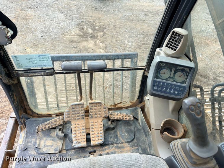 image for item ED5409 2008 John Deere 120D excavator