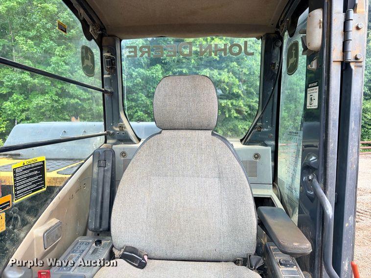 image for item ED5409 2008 John Deere 120D excavator