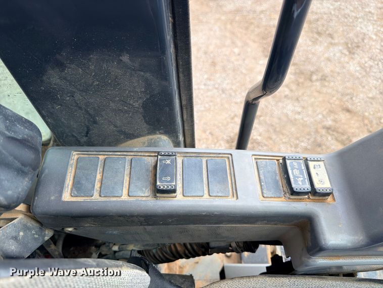 image for item ED5409 2008 John Deere 120D excavator