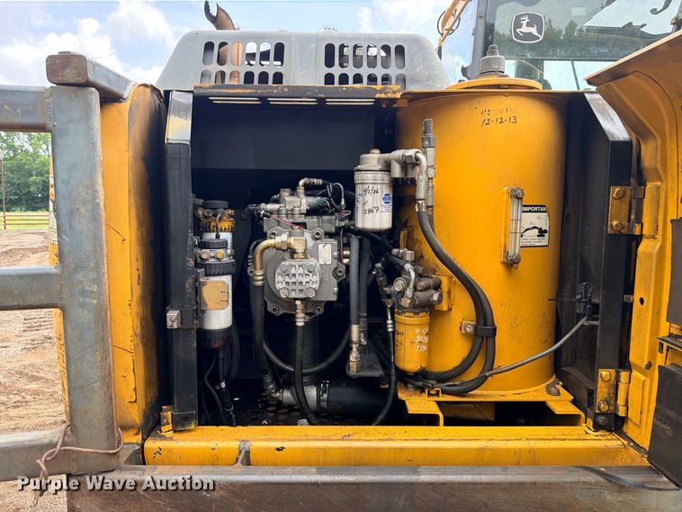 image for item ED5409 2008 John Deere 120D excavator
