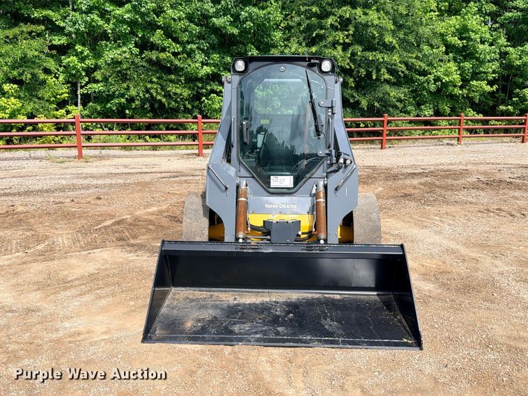 image for item ED5410 2018 John Deere 318G skid steer loader