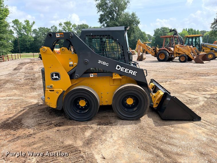 image for item ED5410 2018 John Deere 318G skid steer loader