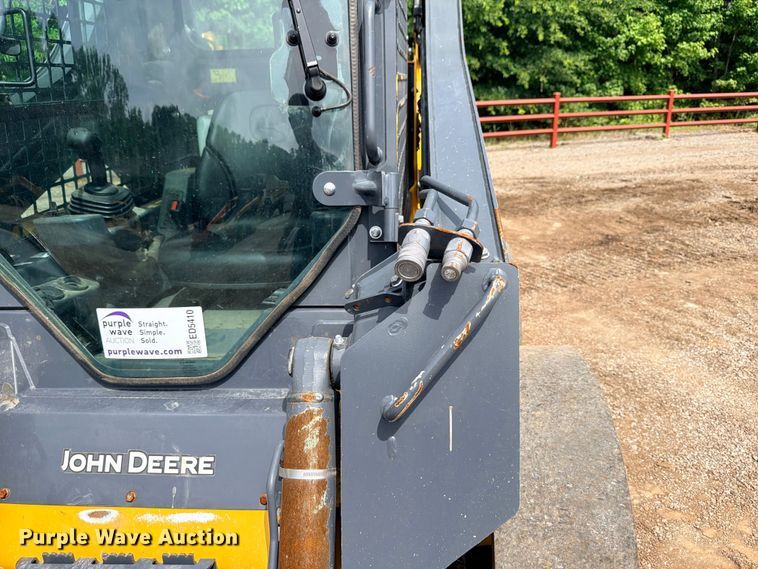 image for item ED5410 2018 John Deere 318G skid steer loader