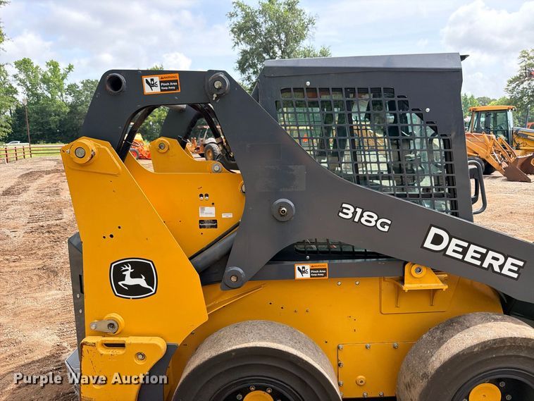 image for item ED5410 2018 John Deere 318G skid steer loader