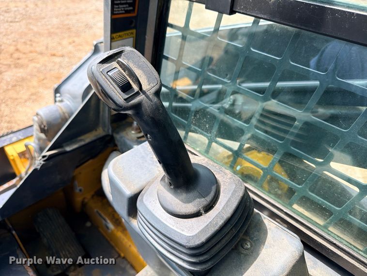 image for item ED5410 2018 John Deere 318G skid steer loader