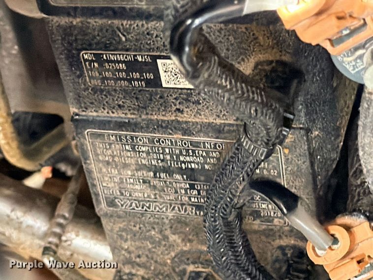 image for item ED5410 2018 John Deere 318G skid steer loader
