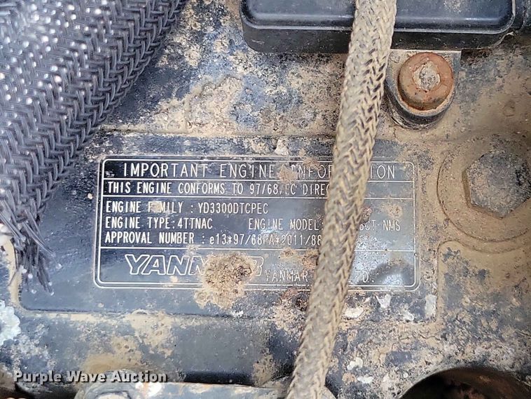 image for item EE1100 2016 Gehl R220 skid steer loader