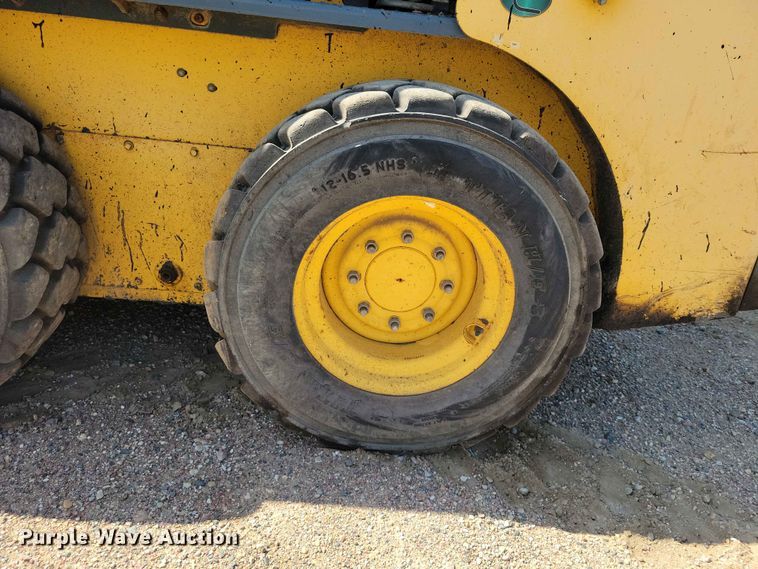 image for item EE1100 2016 Gehl R220 skid steer loader