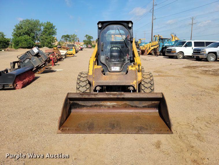 image for item EE1105 2014 Caterpillar 272D skid steer loader