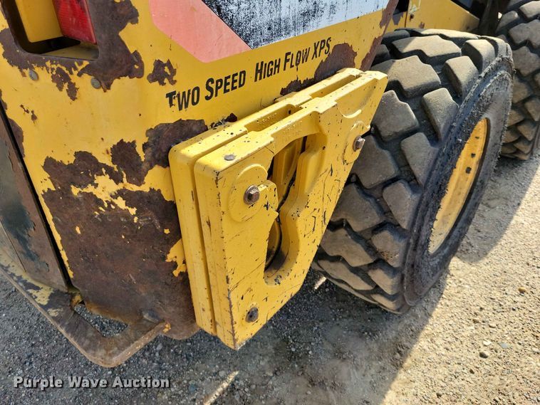 image for item EE1105 2014 Caterpillar 272D skid steer loader