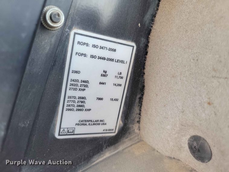 image for item EE1105 2014 Caterpillar 272D skid steer loader