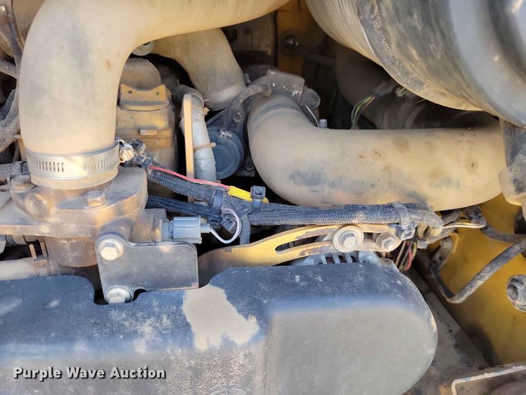 image for item EE1105 2014 Caterpillar 272D skid steer loader