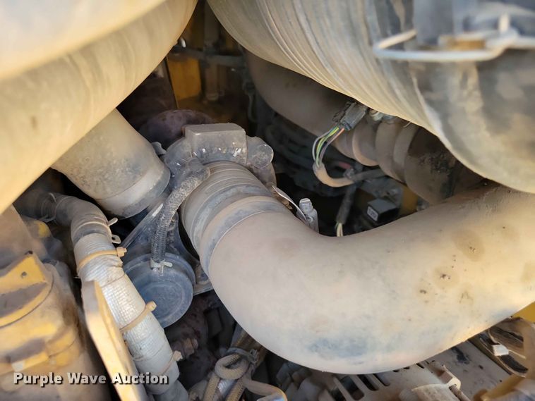 image for item EE1105 2014 Caterpillar 272D skid steer loader