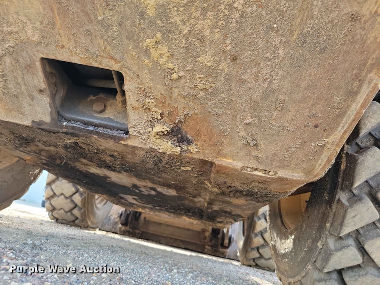 image for item EE1105 2014 Caterpillar 272D skid steer loader