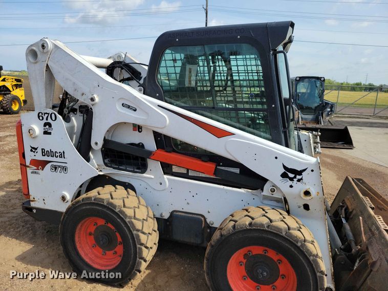 image for item EE1106 2020 Bobcat S770 skid steer loader