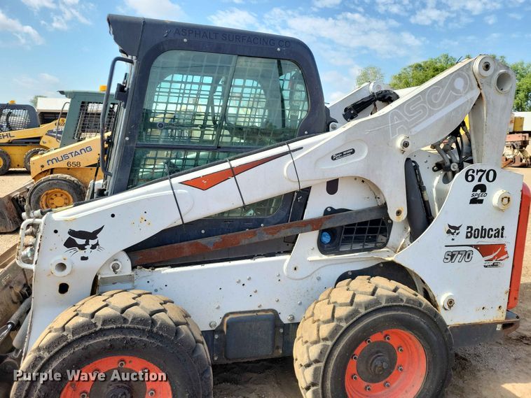 image for item EE1106 2020 Bobcat S770 skid steer loader