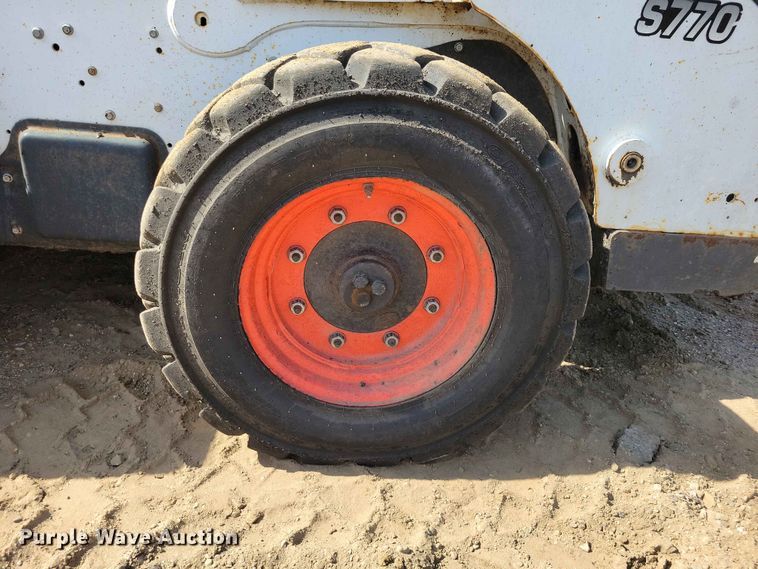 image for item EE1106 2020 Bobcat S770 skid steer loader