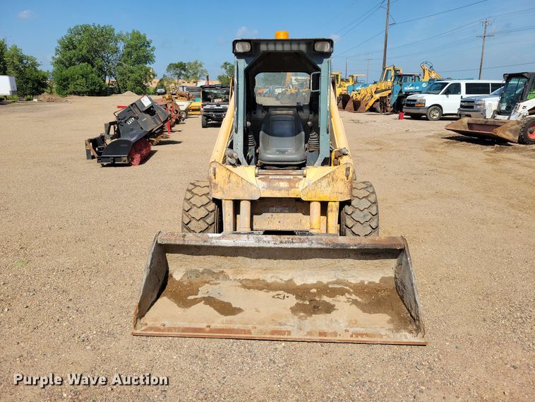 image for item EE1107 2007 Mustang 2076 skid steer loader