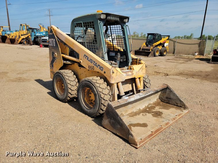 image for item EE1107 2007 Mustang 2076 skid steer loader