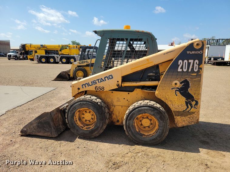 image for item EE1107 2007 Mustang 2076 skid steer loader