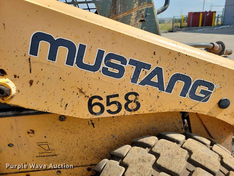 image for item EE1107 2007 Mustang 2076 skid steer loader