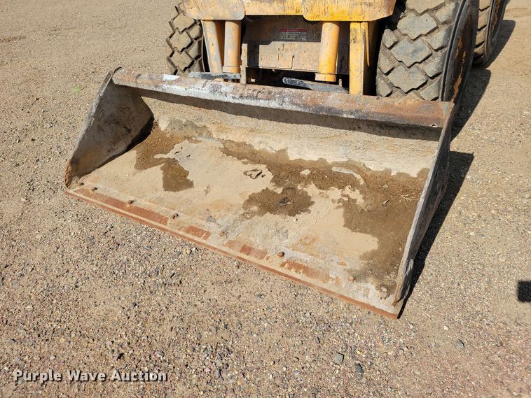 image for item EE1107 2007 Mustang 2076 skid steer loader