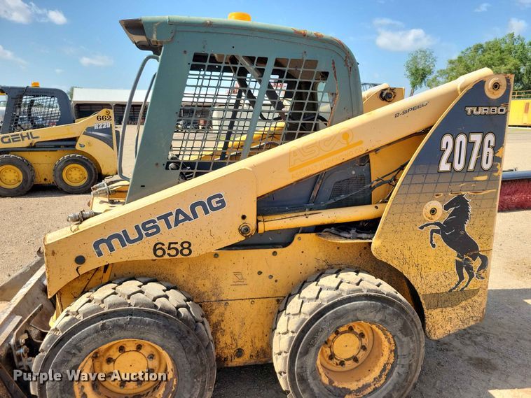 image for item EE1107 2007 Mustang 2076 skid steer loader