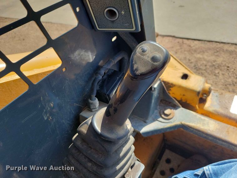 image for item EE1107 2007 Mustang 2076 skid steer loader