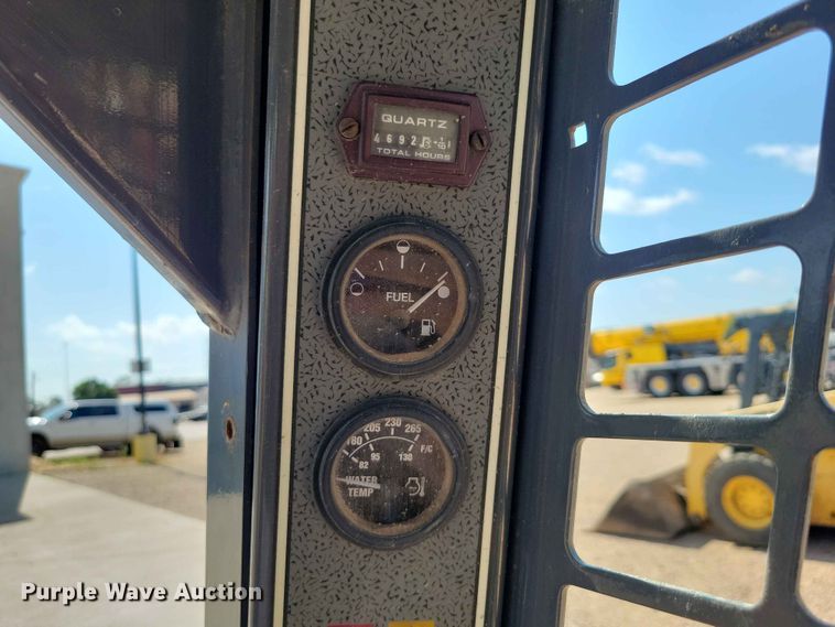 image for item EE1107 2007 Mustang 2076 skid steer loader