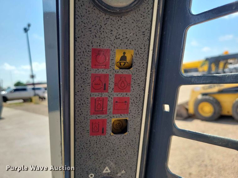 image for item EE1107 2007 Mustang 2076 skid steer loader
