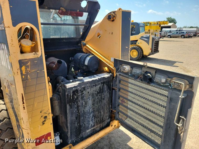 image for item EE1107 2007 Mustang 2076 skid steer loader