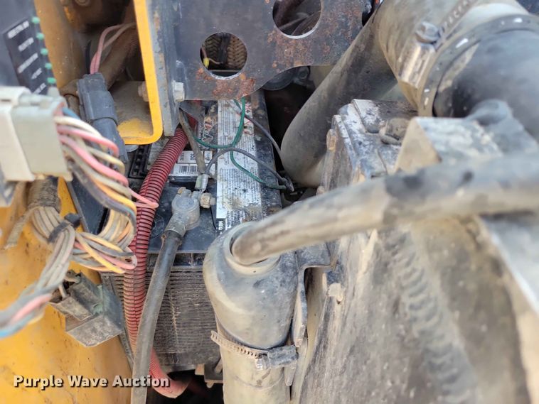 image for item EE1107 2007 Mustang 2076 skid steer loader