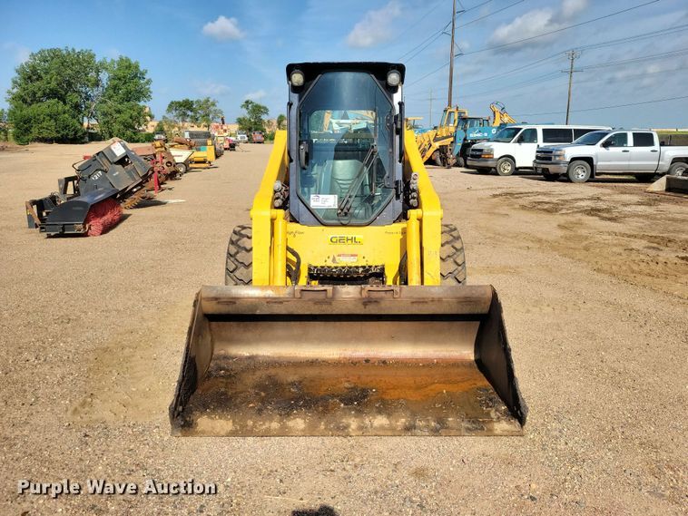 image for item EE1108 2019 Gehl V330 skid steer loader