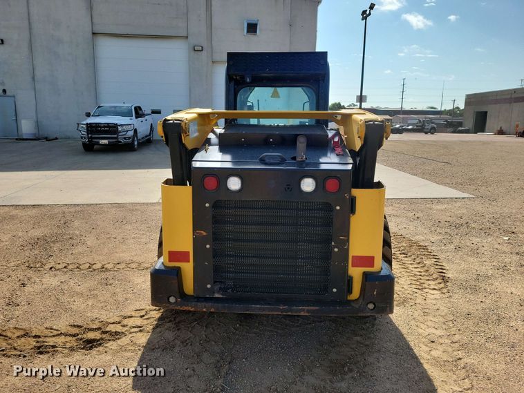 image for item EE1108 2019 Gehl V330 skid steer loader