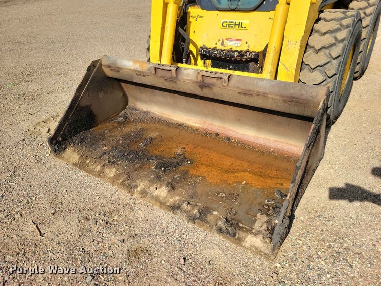 image for item EE1108 2019 Gehl V330 skid steer loader