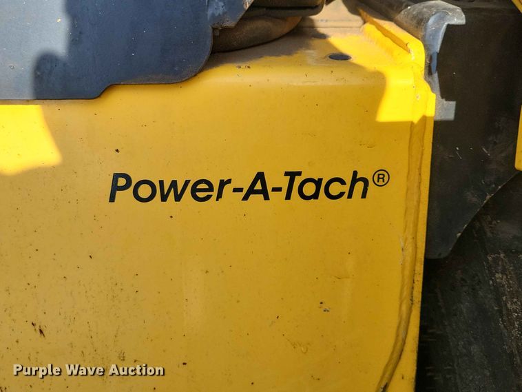 image for item EE1108 2019 Gehl V330 skid steer loader
