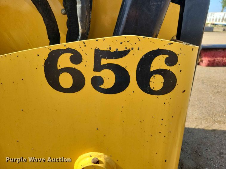 image for item EE1108 2019 Gehl V330 skid steer loader