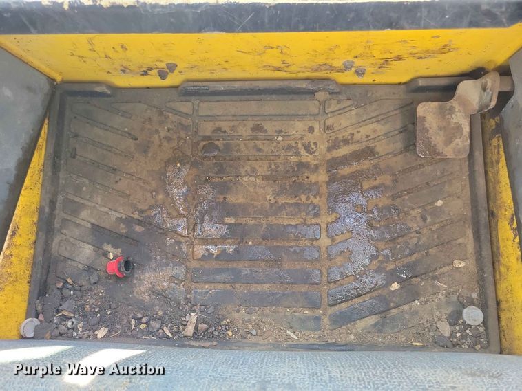 image for item EE1108 2019 Gehl V330 skid steer loader