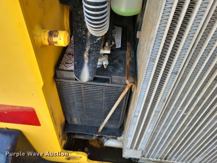 image for item EE1108 2019 Gehl V330 skid steer loader