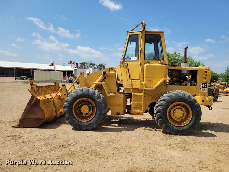 image for item EE1110 1984 Caterpillar 930 wheel loader