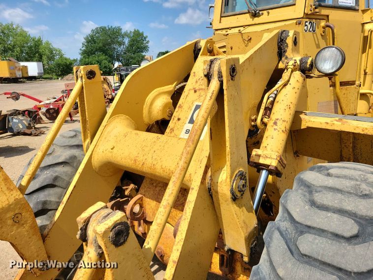 image for item EE1110 1984 Caterpillar 930 wheel loader