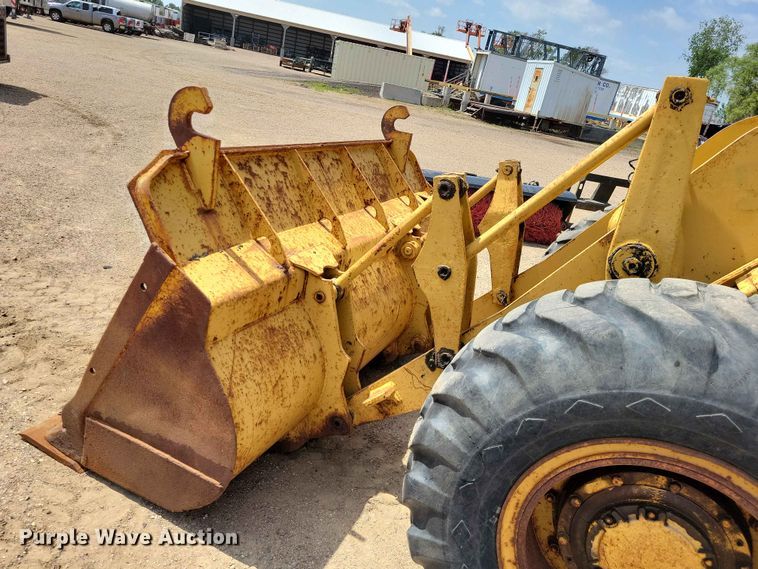 image for item EE1110 1984 Caterpillar 930 wheel loader