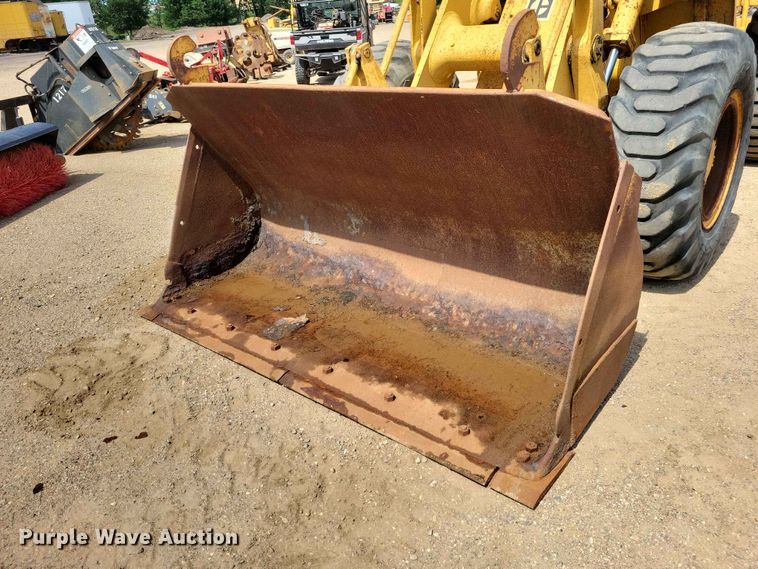 image for item EE1110 1984 Caterpillar 930 wheel loader