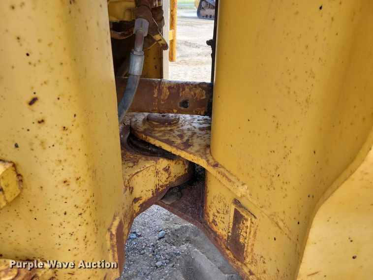 image for item EE1110 1984 Caterpillar 930 wheel loader