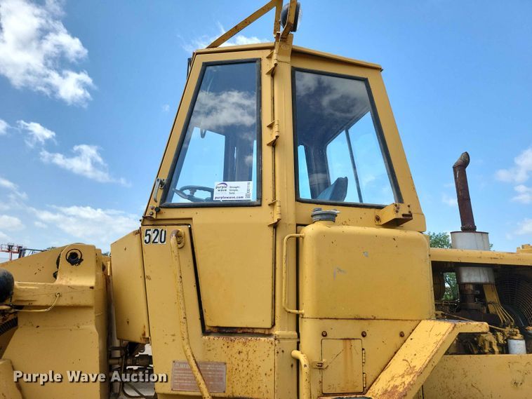 image for item EE1110 1984 Caterpillar 930 wheel loader