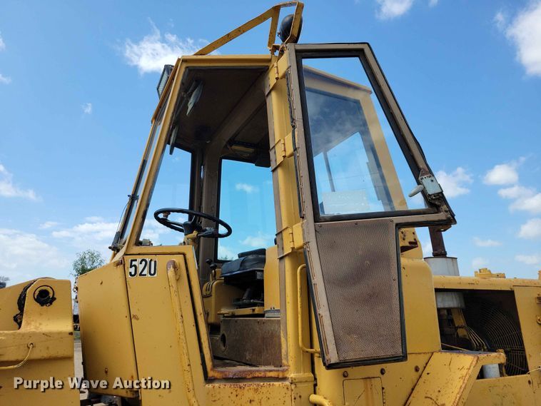 image for item EE1110 1984 Caterpillar 930 wheel loader