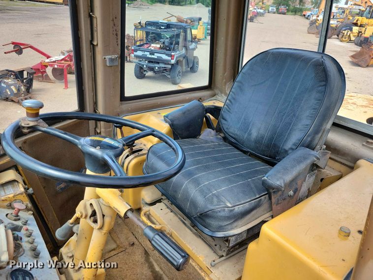 image for item EE1110 1984 Caterpillar 930 wheel loader